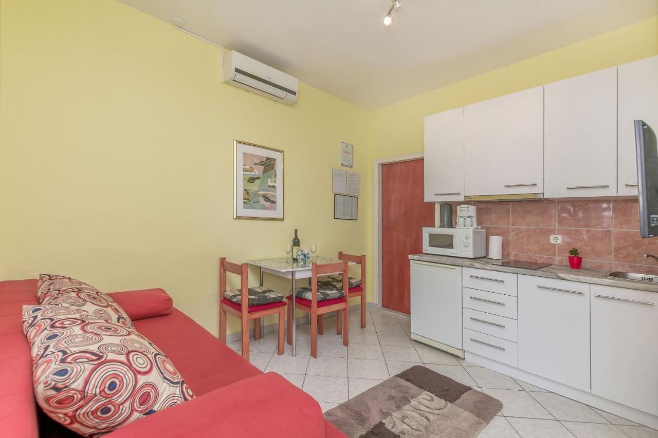 Apartments Zdenka Omiš Eksteriør bilde
