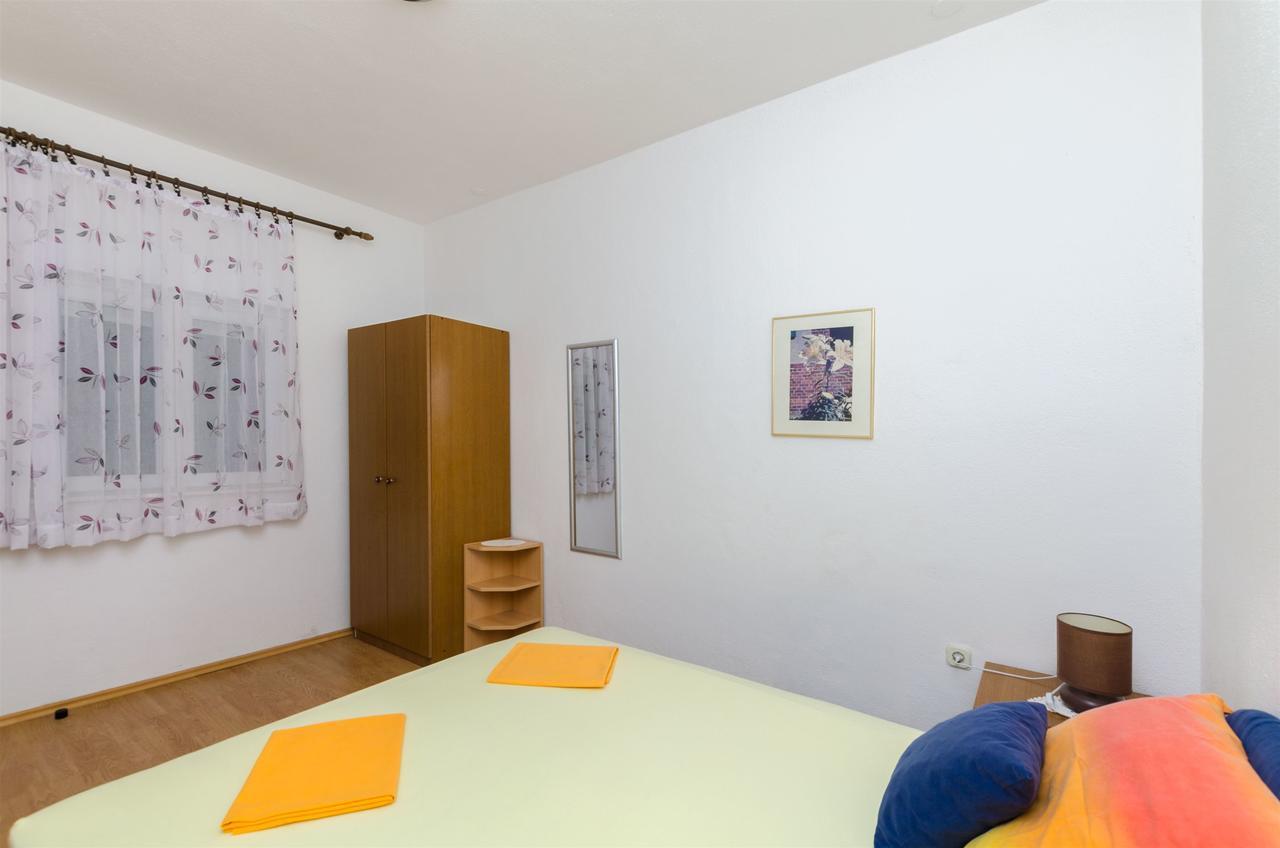 Apartments Zdenka Omiš Eksteriør bilde
