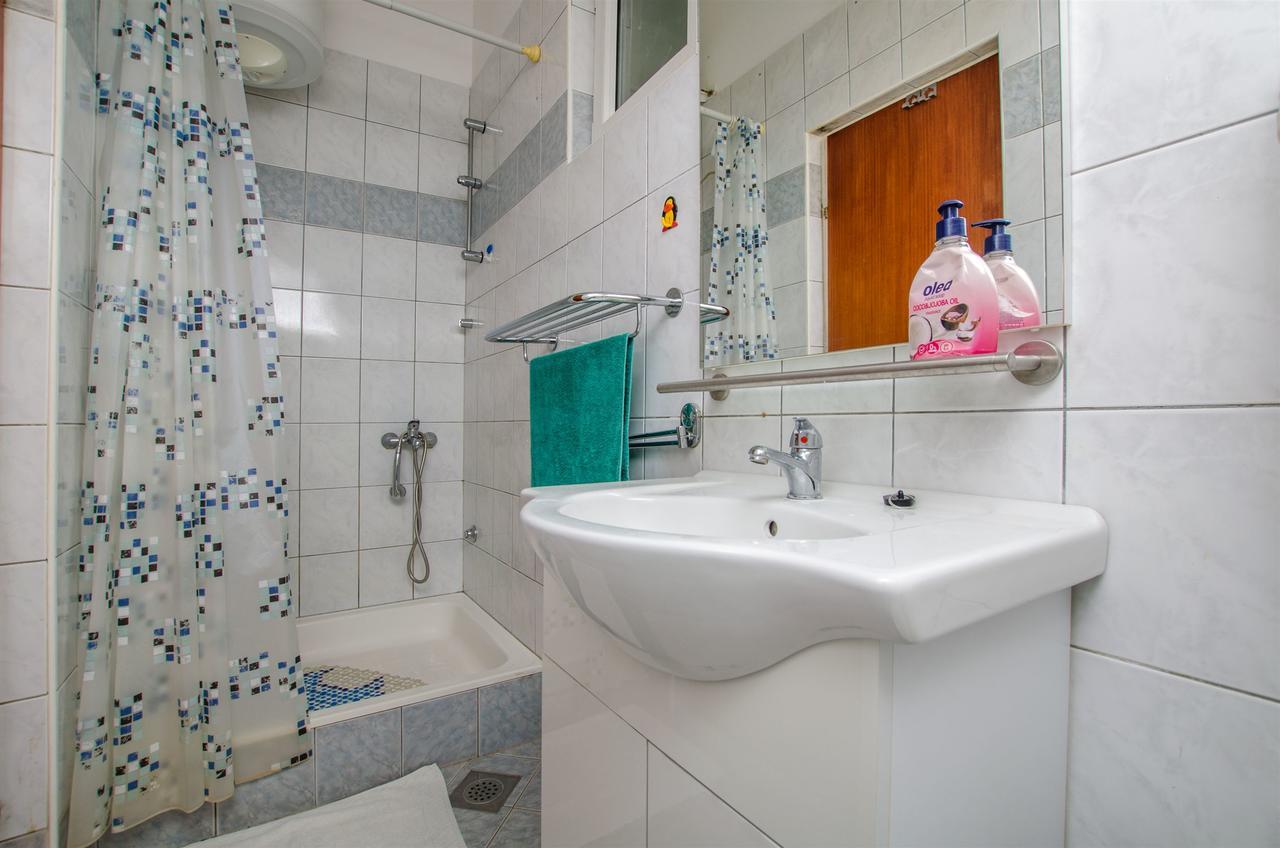 Apartments Zdenka Omiš Eksteriør bilde